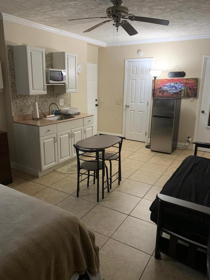 Quiet Cozy Efficiency Appartement Hollywood Buitenkant foto